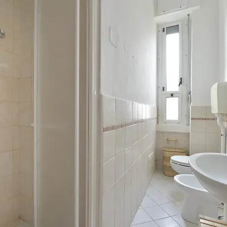 Fulvio Testi Halldis Apartment