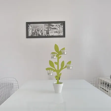 Fulvio Testi Halldis Apartment Milan