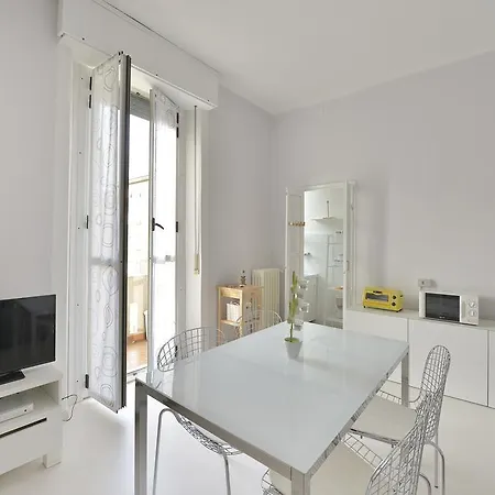 Fulvio Testi Halldis Apartment Milan